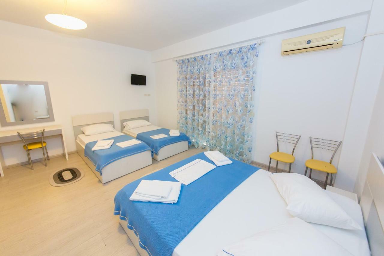 Hotel Stolis Himare Bagian luar foto