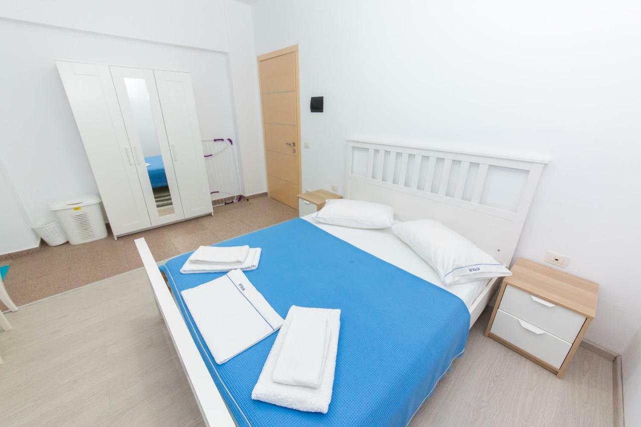 Hotel Stolis Himare Bagian luar foto