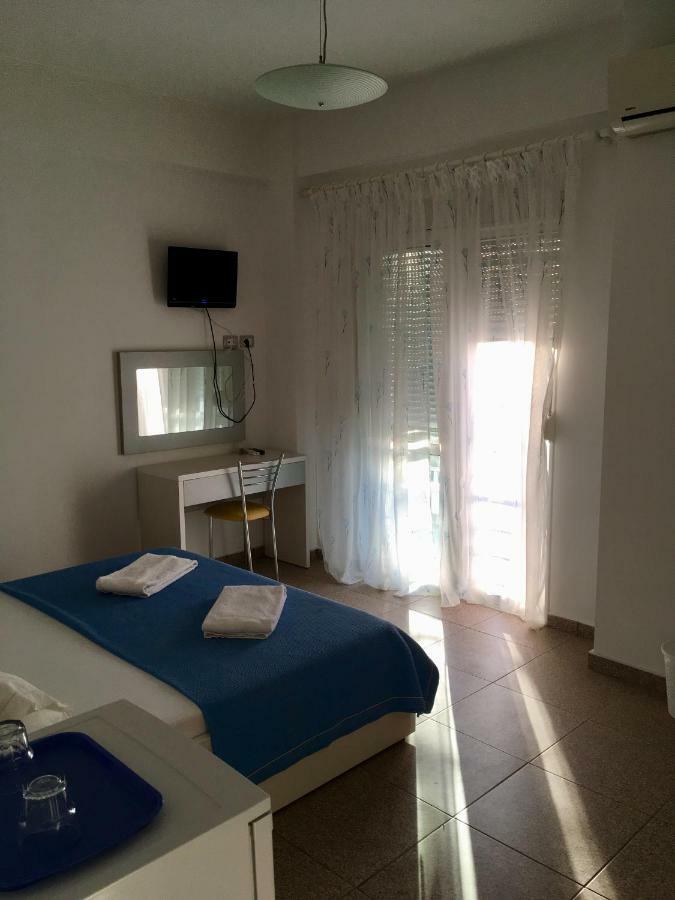 Hotel Stolis Himare Bagian luar foto