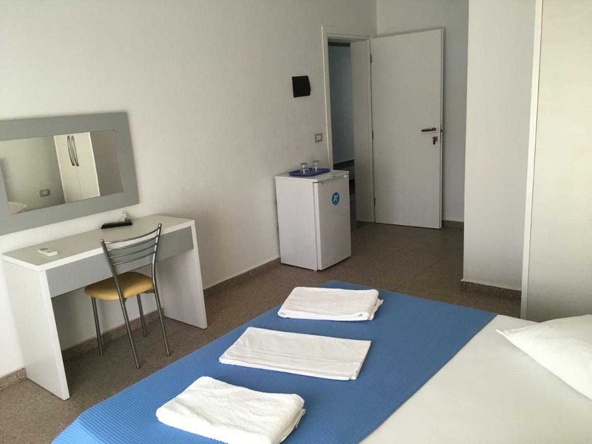Hotel Stolis Himare Bagian luar foto