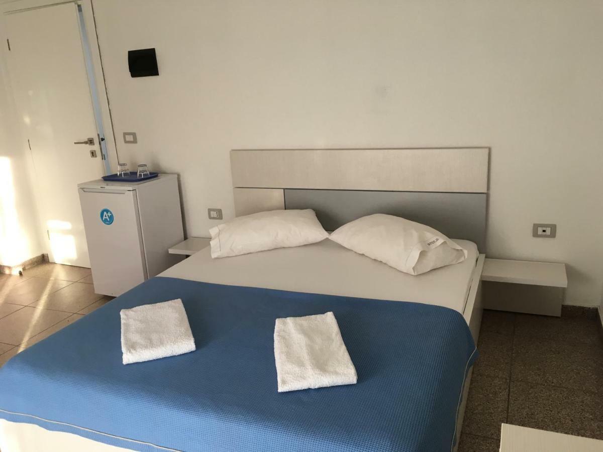 Hotel Stolis Himare Bagian luar foto