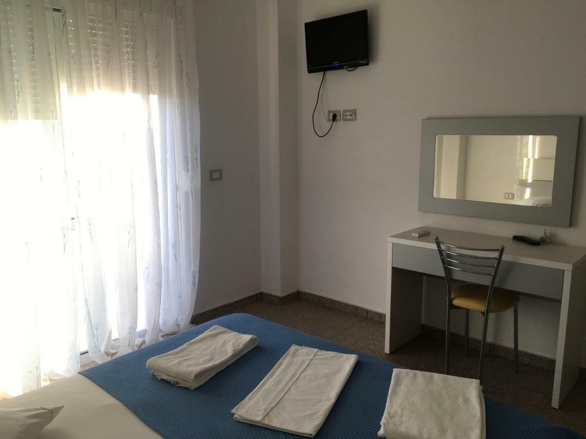 Hotel Stolis Himare Bagian luar foto