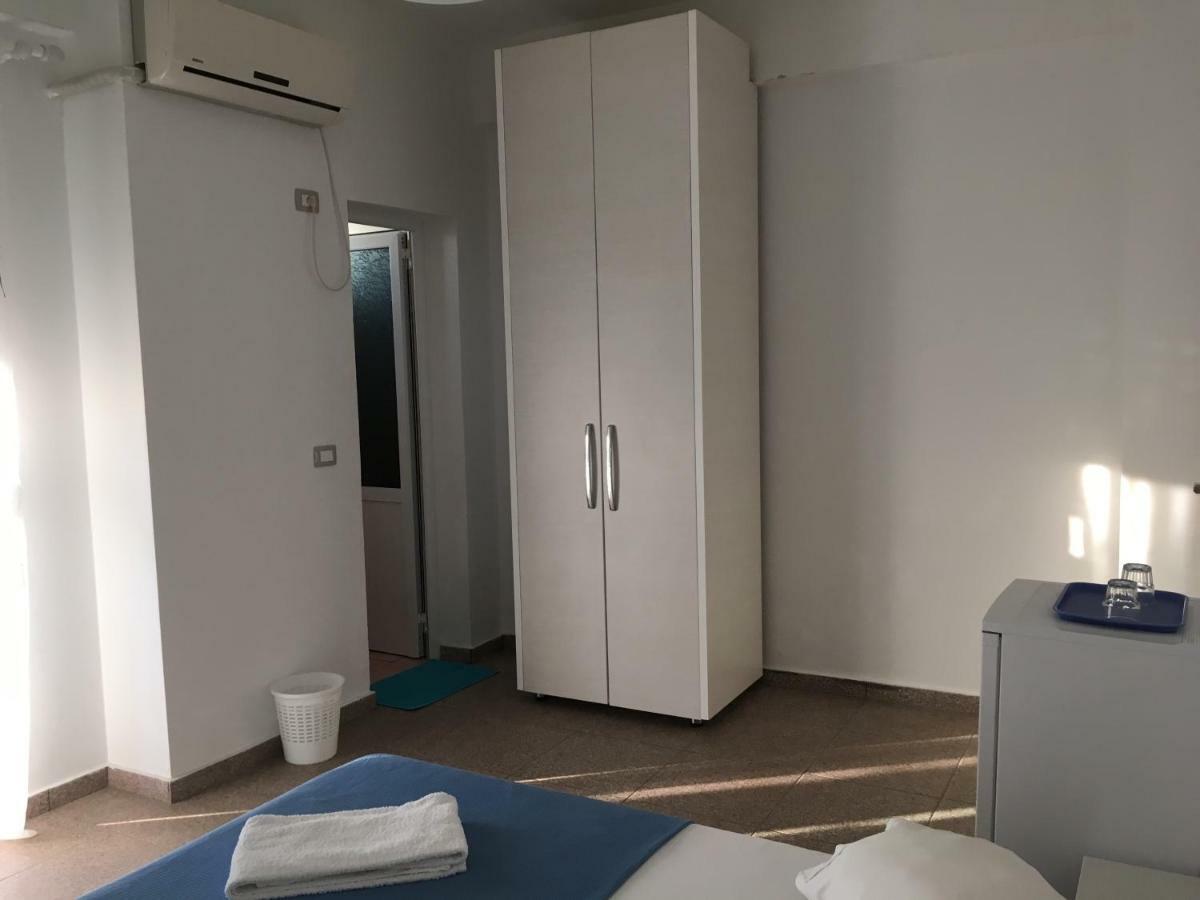 Hotel Stolis Himare Bagian luar foto