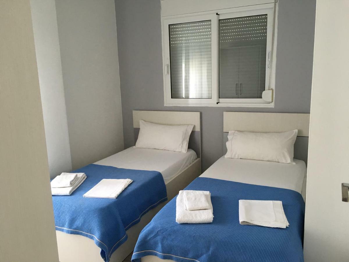 Hotel Stolis Himare Bagian luar foto