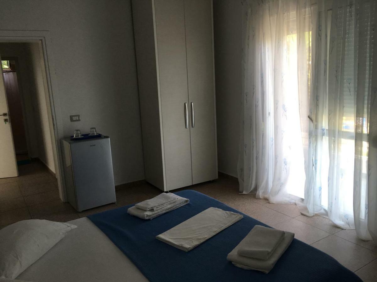 Hotel Stolis Himare Bagian luar foto
