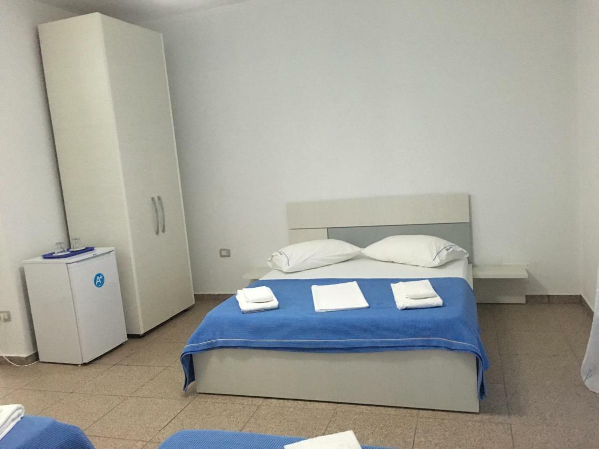 Hotel Stolis Himare Bagian luar foto