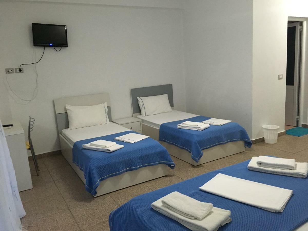 Hotel Stolis Himare Bagian luar foto
